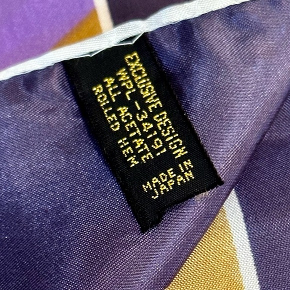 🌟HP🌟VTG 1980s Purple & Gold Acetate Geometric Patterned Scarf Japan - Picture 9 of 10